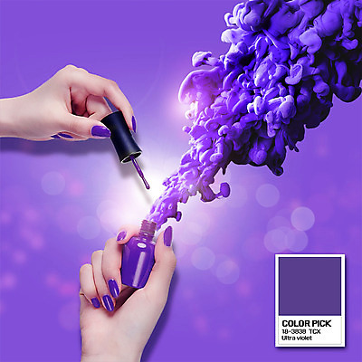PSD 편집이미지 손 여자 한명 사람 성인 신체부위 빛 보라색 매니큐어 울트라바이올렛 이미지편집 1 컬러 화장품 파일형식 트랜드컬러