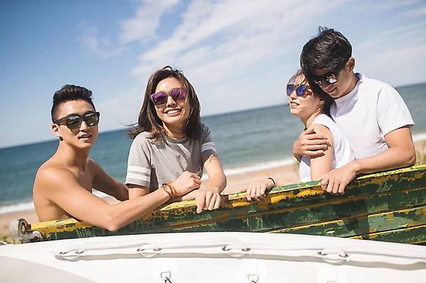 포토 JPG 주간 구름 커플 여자 남자 바다 벤치 안기 하늘 미소 사람 앉기 여러명 상반신 20대 야외 앞모습 옆모습 여름 30대 친구 맑음 한국인 백허그 태안 성인만 패들보드 국내포토 자연요소 계절 뷰포인트 다수 의자 관계 모션 포옹 날씨 표정 동양인 청년 장년 서핑 충청남도 파일형식