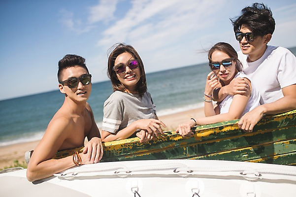 포토 JPG 주간 구름 커플 여자 남자 바다 벤치 하늘 미소 사람 앉기 여러명 상반신 20대 야외 앞모습 옆모습 여름 30대 친구 맑음 한국인 백허그 태안 성인만 패들보드 국내포토 자연요소 계절 뷰포인트 다수 의자 관계 모션 포옹 날씨 표정 동양인 청년 장년 서핑 충청남도 파일형식