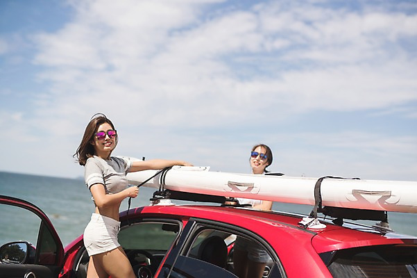 포토 JPG 주간 구름 여자 바다 자동차 하늘 서기 미소 사람 상반신 20대 해변 야외 두명 앞모습 옆모습 여름 한국인 묶기 고정 태안 성인여자만 패들보드 국내포토 자연요소 계절 육상교통 뷰포인트 모션 표정 동양인 청년 서핑 충청남도 여자만 성인만 파일형식