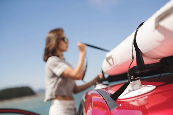 포토 JPG 주간 여자 바다 자동차 하늘 한명 서기 사람 상반신 20대 야외 옆모습 여름 맑음 한국인 묶기 고정 태안 성인여자한명만 패들보드 국내포토 자연요소 1 계절 육상교통 뷰포인트 모션 날씨 동양인 청년 서핑 충청남도 여자한명만 성인여자만 파일형식