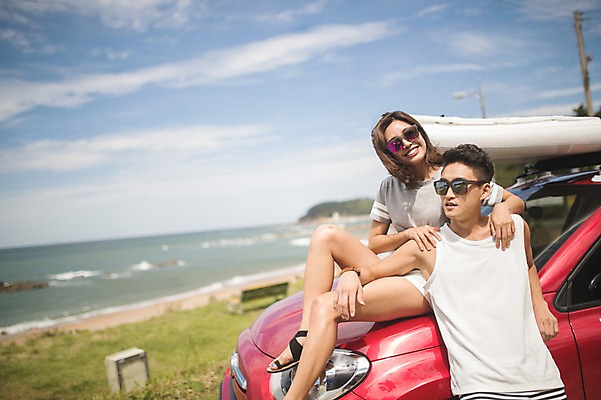 포토 JPG 주간 구름 커플 여자 남자 바다 자동차 하늘 서기 사람 앉기 상반신 20대 해변 야외 두명 앞모습 옆모습 여름 30대 맑음 기댐 한국인 태안 성인만 패들보드 국내포토 자연요소 계절 육상교통 뷰포인트 관계 모션 날씨 동양인 청년 장년 서핑 충청남도 파일형식