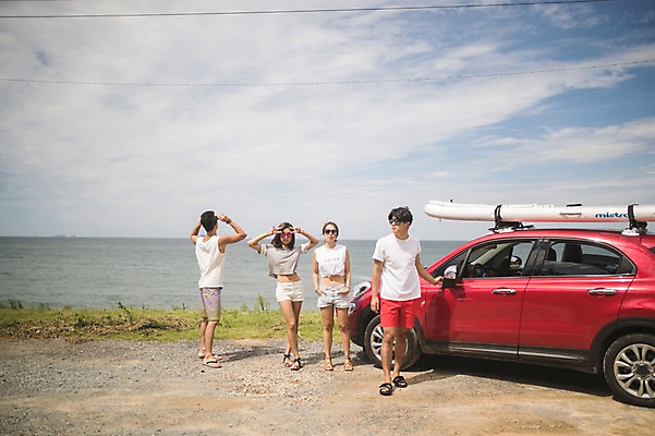 포토 JPG 주간 전신 구름 여자 남자 바다 포즈 자동차 하늘 서기 사람 여러명 20대 성인 해변 야외 앞모습 뒷모습 여름 30대 친구 맑음 한국인 태안 성인만 패들보드 국내포토 자연요소 계절 육상교통 뷰포인트 다수 관계 모션 날씨 동양인 청년 장년 서핑 충청남도 파일형식