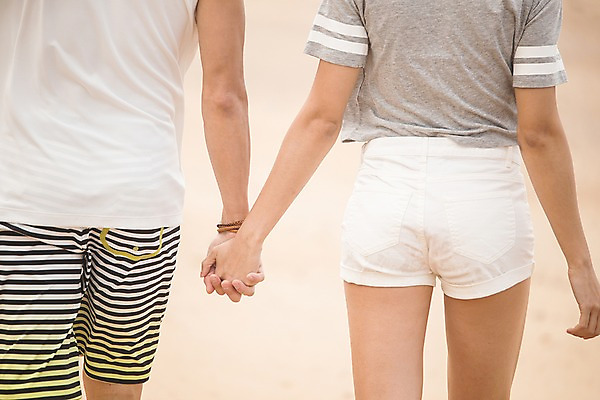 포토 JPG 주간 커플 여자 남자 사람 상반신 20대 야외 두명 뒷모습 신체부위 여름 30대 걷기 손잡기 다정 한국인 태안 성인만 국내포토 자연요소 계절 뷰포인트 컨셉 관계 모션 동양인 청년 장년 충청남도 파일형식