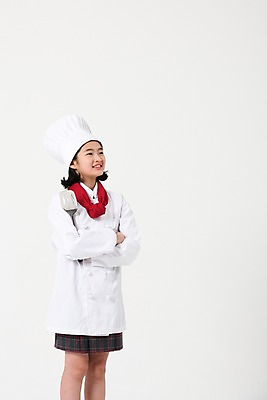 포토 JPG 스튜디오촬영 전신 응시 여학생 여자 주방용품 요리사모자 한명 서기 미소 사람 상반신 옆모습 10대 팔짱 요리사 한국인 조리복 여중생 장래희망 뒤집개 십대여자한명만 국내포토 직업 모자_잡화 1 학생 시선 뷰포인트 생활용품 유니폼 모션 중학생 청소년 실내 표정 동양인 여자한명만 십대여자만 파일형식