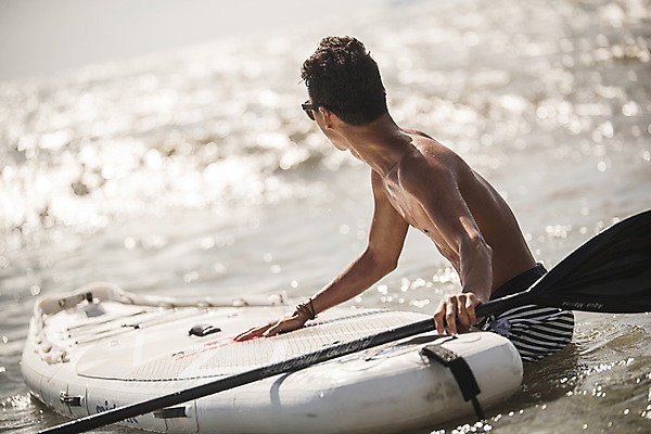 포토 JPG 주간 응시 남자 물결 바다 한명 서기 사람 상반신 성인 야외 옆모습 여름 30대 여름휴가 바캉스 햇빛 반사 한국인 잡기 태안 성인남자한명만 패들보드 국내포토 자연요소 1 시선 계절 뷰포인트 모션 휴가 동양인 장년 태양 서핑 충청남도 남자한명만 성인남자만 파일형식 여름_계절