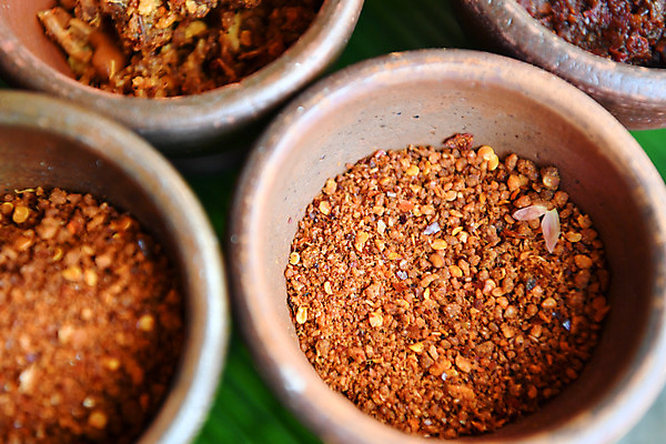 포토 JPG 해외이미지 전통 접시 음식 다이어트 채소 태국 고추 오이 육류 요리 사람없음 컵 초록색 식당 식사 신선 뜨거움 양념 보호 굽기 허브 향신료 유기농 매움 발효 단백질 섞기 영양분 입가심 해외202004 해외포토 식물 식기 웰빙 아시아 컬러 컨셉 식재료 건강 상점 맛 구이 영양소 향미료 파일형식 이미지허브