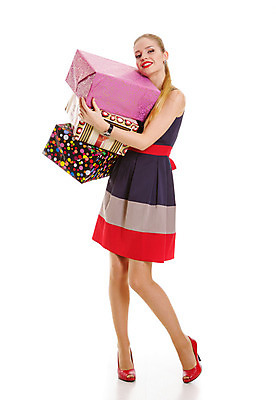 포토 JPG 해외이미지 백인 모델 1 라이프스타일 여자 기념일 행복 리본 얼굴 백그라운드 크리스마스 휴가 선물 한명 미소 사람 이벤트 성인 빨간색 쇼핑 상자 유행 귀여움 놀람 기쁨 흰색 축하 생일 긍정 고립 해외202004 해외포토 서양인 감정 컬러 컨셉 표정 생활 신체부위 파일형식 이미지허브