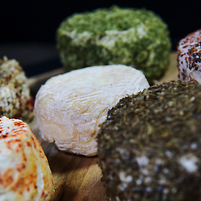 포토 JPG 해외이미지 전통 음식 조각 백그라운드 염소 치즈 종류 사람없음 가로 식사 활발 흰색 그룹 맛 먹기 허브 크림 흰배경 유기농 날것 슬라이스 부드러움 향 밀짚 내추럴 프랑스어 강렬 전문 정물화 채식주의자 칼슘 해외202004 해외포토 식물 문자 웰빙 컬러 컨셉 포유류 모션 유제품 감각 짚 그림 채식 파일형식 이미지허브