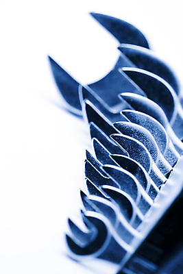 포토 JPG 해외이미지 손 산업 선 가정 열쇠 주택 손잡이 그림자 사람없음 빛 금속 기계 장비 회색 흰색 기구 공구 나사 스패너 업무 작업실 수리 은색 철 오브젝트 서비스 만들기 고정 정비공 판매원 편리함 고립 업그레이드 옛날 철강 하드웨어 해외202004 해외포토 직업 컬러 컨셉 모션 재질 건물 신체부위 컴퓨터 도구 작업 기술자 파일형식 이미지허브