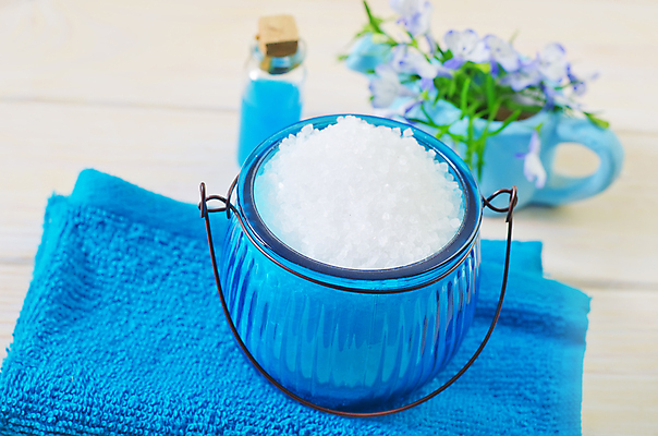 포토 JPG 해외이미지 사람없음 파란색 수건 스파 오브젝트 아로마 스파용품 비누 아로마테라피 오일병 입욕소금 해외202004 해외포토 컬러 위생용품 미용용품 소금 테라피 파일형식 이미지허브