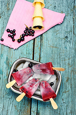 포토 JPG 해외이미지 아이스크림 사람없음 얼음 시원함 블루베리 막대아이스크림 해외202004 해외포토 자연요소 과일 디저트 파일형식 이미지허브