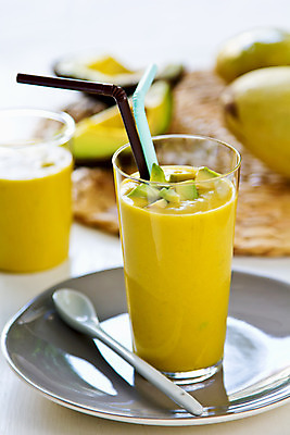 포토 JPG 해외이미지 음료 음식 다이어트 채소 과일 디저트 건강 사람없음 초록색 노란색 주스 에너지 신선 달콤 매끈함 혼합 크림 상쾌 망고 아보카도 내추럴 숙성 스무디 채식주의자 디톡스 해외202004 해외포토 감정 컬러 감각 맛 열대과일 채식 파일형식 이미지허브