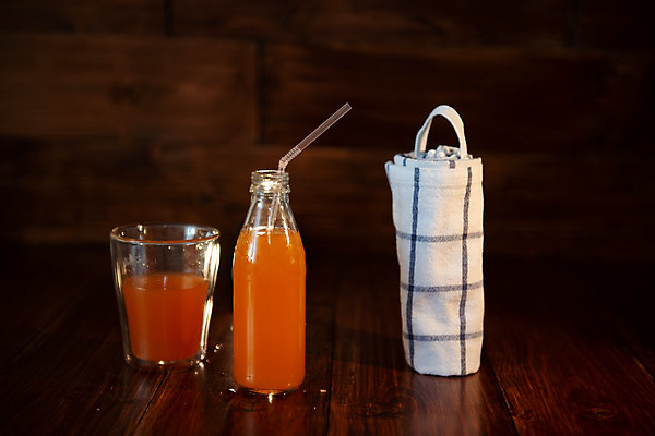 포토 JPG 해외이미지 음료 음식 조각 백그라운드 다이어트 오렌지 과일 부분 자연 유리 탁자 사슴 귤 뿔 건강 사람없음 목재 수건 노란색 주스 활발 추위 수확 흰색 신선 칵테일 액체 달콤 맛 아침식사 자르기 상쾌 유기농 슬라이스 코르크 내추럴 숙성 스무디 짜기 해외202004 해외포토 나무 웰빙 감정 컬러 가구 컨셉 농업 재료 포유류 모션 재질 주류 위생용품 식사 생태계 파일형식 이미지허브