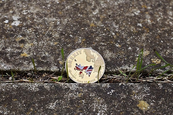 포토 JPG 해외이미지 유럽 돈 사람없음 금융 금속 동전 황금 무역 투자 온라인쇼핑 가치 해외202004 해외포토 나라 산업 비즈니스 재질 경제 쇼핑 재산 온라인 파일형식 이미지허브