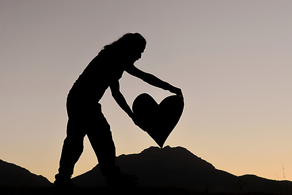 포토 JPG 해외이미지 기념일 감정 실루엣 통신 상상 결혼식 사랑 사람 사람없음 평화 하트 축하 메시지 샤워실 해외202004 해외포토 모양 결혼 컨셉 촬영기법 이벤트 샤워시설 파일형식 이미지허브