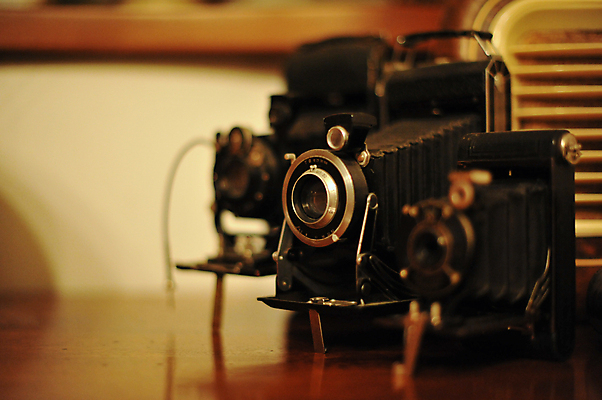 포토 JPG 해외이미지 사람없음 아웃포커스 카메라 골동품 빈티지 클래식 오브젝트 복고 해외202004 컨셉 촬영기법 전자제품 파일형식 해외포토 이미지허브