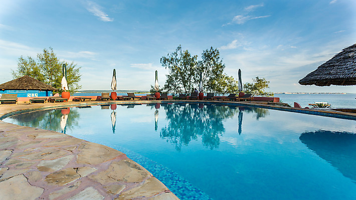 포토 JPG 해외이미지 여행 백그라운드 하늘 휴가 수영장 풍경 사람없음 물 여름 파란색 태양 해외202004 해외포토 자연요소 계절 컬러 파일형식 이미지허브