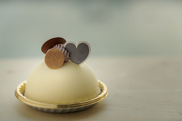 포토 JPG 해외이미지 열매 음식 조각 크리스마스 과일 탁자 딸기 디저트 치즈 발렌타인데이 건강 사람없음 빨간색 컬러풀 케이크 얼음 빵집 흰색 대접 신선 체리 달콤 맛 아침식사 잼 설탕 자르기 굽기 블루베리 정사각형 브런치 산딸기 요거트 바닐라 슈가파우더 요구르트 크랜베리 타르트 페스츄리 핸드메이드 해외202004 해외포토 자연요소 도형 식물 기념일 빵 컬러 가구 컨셉 모션 데이이벤트 유제품 상점 식사 소스_음식 구이 파이_빵 파일형식 이미지허브