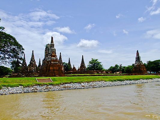 포토 JPG 해외이미지 나무 전통 외관 아시아 종교 문화 여행 불교 건축양식 태국 자연 하늘 벽돌 동양인 풍경 사람없음 건물 탑 궁전 바위 사찰 역사 재산 땅 천연기념물 랜드마크 사리탑 숭배 신앙심 옛날 해외202004 해외포토 식물 건축물 건축 나라 고건축 종교건축 인종 금융 돌_바위 생태계 파일형식 이미지허브