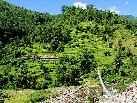 포토 JPG 해외이미지 나무 전통 아시아 밧줄 여행 십자가 건축양식 자국 자연 산 매달리기 동양인 풍경 사람없음 야외 강 걷기 마을 계곡 트래킹 하이킹 탐험 바위 개울 숲 고도 언덕 배낭여행 네팔 동쪽 건너기 원정 히말라야 해외202004 해외포토 식물 건축 나라 줄 모션 레저 인종 돌_바위 방향 생태계 파일형식 산맥 이미지허브