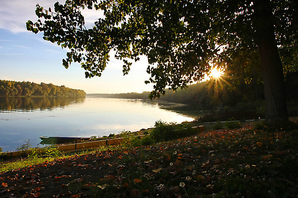 포토 JPG 해외이미지 구름 백그라운드 자연 하늘 파노라마 그림자 사람없음 야외 초록색 물 파란색 빛 강 컬러풀 반사 환경 일몰 가을 숲 세르비아 해외202004 해외포토 자연요소 계절 컬러 촬영기법 노을 생태계 파일형식 이미지허브
