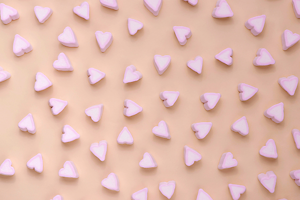 포토 JPG 해외이미지 실내 발렌타인데이 사람없음 하트 달콤 마시멜로우 해외202004 코랄배경 해외포토 모양 백그라운드 데이이벤트 디저트 내부 맛 파일형식 코랄 이미지허브