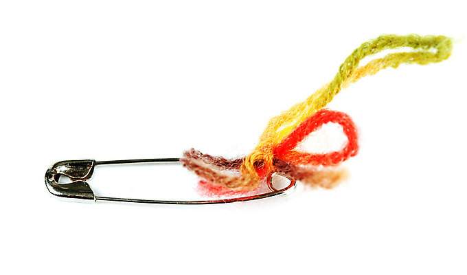 포토 JPG 해외이미지 디자인 옷 창 밧줄 장난 베개 창조 사람없음 빨간색 세트 컬러풀 유행 흰색 공구 직물 뜨개질 실 수리 바느질 주부 땀 실타래 섬유 첨탑 찌르기 재단 재단사 감싸기 해외202004 해외포토 직업 무기 줄 컬러 침구 모션 취미 탑 도구 파일형식 이미지허브