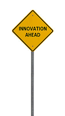 포토 JPG 해외이미지 디자인 여행 컨셉 지도 비즈니스 텍스트 안전 사람없음 노란색 성장 메시지 위험 방향 심볼 사인 출장 도로표지판 봉 혁명 경고문 고립 제어 조언 카피스페이스 해외202004 해외포토 도로 컬러 경고 공백 표지판 파일형식 이미지허브