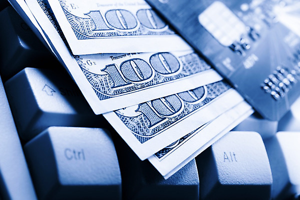 포토 JPG 해외이미지 디자인 여행 지폐 돈 열쇠 사람없음 금융 컴퓨터 숫자 달러 상점 디지털 키보드 신용카드 은색 플라스틱 편지 심볼 상업 전자 결제 자석 신분증 하드웨어 홀로그램 해외202004 해외포토 문자 컬러 재질 경제 전자제품 재산 증명서 파일형식 이미지허브