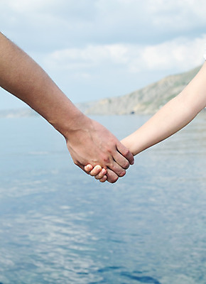 포토 JPG 해외이미지 커플 바다 2 휴식 함께함 관리 서기 사람 사람없음 야외 물 우정 잡기 해외202004 해외포토 자연요소 컨셉 관계 모션 친구 파일형식 이미지허브