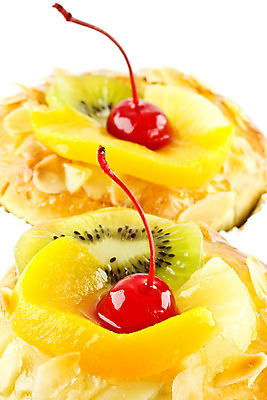 포토 JPG 해외이미지 음식 백그라운드 과일 디저트 기념 키위 사람없음 장식 빨간색 초록색 장미 반사 노란색 파티 케이크 희망 껍질 흰색 축하 대접 신선 원형 생일 체리 우아함 달콤 맛 작음 유혹 설탕 굽기 크림 토핑 타르트 페스츄리 해외202004 해외포토 도형 기념일 꽃 감정 빵 컬러 컨셉 이벤트 크기 구이 파이_빵 파일형식 이미지허브