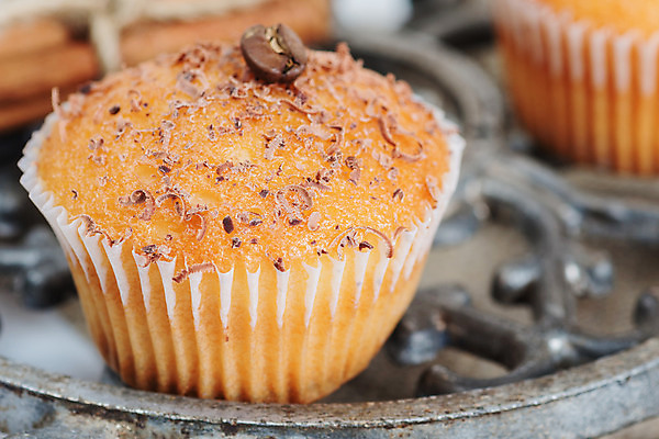 포토 JPG 해외이미지 커피 음식 탁자 디저트 사람없음 가로 갈색 파티 케이크 초콜릿 침묵 카페 시골 달콤 아침식사 컵케이크 굽기 먹기 향기 머핀 단절 부스러기 시나몬 페스츄리 해외202004 해외포토 음료 빵 컬러 가구 모션 이벤트 상점 식사 소리 맛 구이 냄새 파일형식 이미지허브