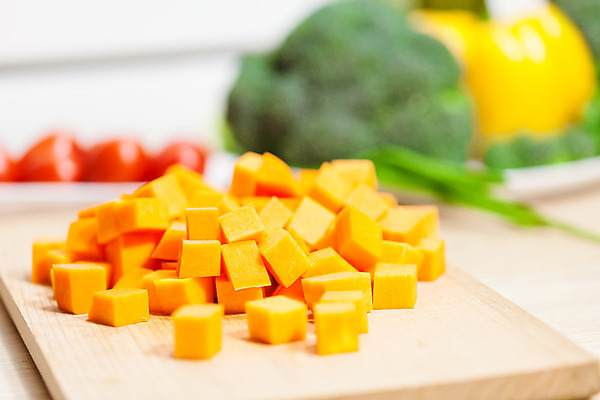 포토 JPG 해외이미지 계절 음식 조각 백그라운드 토마토 채소 오렌지 재료 자연 탁자 호박 양파 피망 건강 요리 사람없음 목재 노란색 주방 가을 신선 달콤 브로콜리 자르기 먹기 큐브 주사위 유기농 날것 슬라이스 내추럴 숙성 채식주의자 해외202004 해외포토 나무 웰빙 컬러 가구 과일 모션 맛 생태계 채식 파일형식 이미지허브