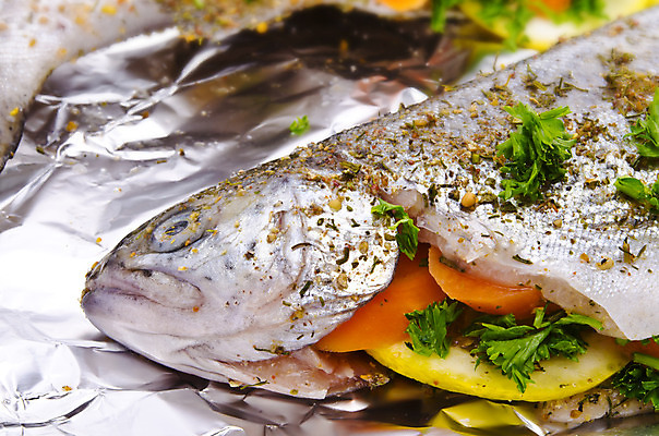 포토 JPG 해외이미지 접시 음식 조각 다이어트 파슬리 건강 어류 요리 사람없음 파란색 식사 저녁식사 튀김 오븐 맛 그릴 굽기 먹기 레몬 허브 해산물 향신료 준비 매움 날것 향 로즈메리 내추럴 단백질 송어 정교 해외202004 해외포토 식물 식기 컬러 컨셉 채소 과일 모션 주방용품 수중동물 가전제품 구이 영양소 향미료 파일형식 이미지허브