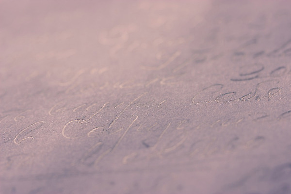 포토 JPG 해외이미지 손 알파벳 종이 문화 백그라운드 비즈니스 캘리그라피 텍스트 통신 추상 잉크 사람없음 수확 골동품 기록 역사 황금 선택 소프트포커스 편지 묘사 계약 사인 분수 질감 문서 복고 보케 엽서 페이지 대본 양피지 옛날 원고 편지쓰기 필기체 전경 해외202004 해외포토 문자 영어 컨셉 무늬 농업 촬영기법 풍경 신체부위 파일형식 탑뷰 이미지허브