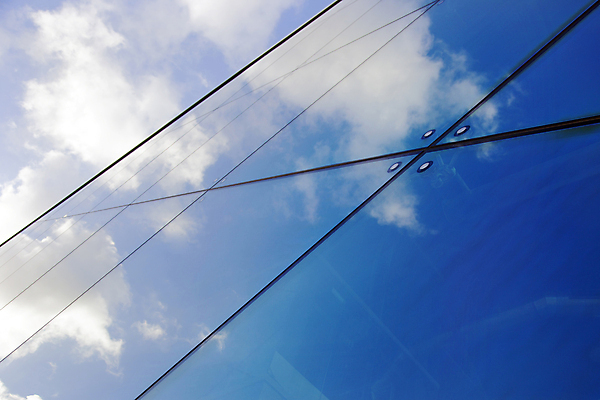 포토 JPG 해외이미지 구름 디자인 외관 벽 백그라운드 컨셉 비즈니스 건축양식 창문 유리 하늘 추상 직장 사람 사람없음 야외 건물 금융 파란색 사무실 반사 탑 금속 고층빌딩 거울 흰색 도시 업무 센터 플랫 질감 상업 일반 경영 진짜 철강 해외202004 해외포토 자연요소 건축물 건축 컬러 무늬 회사 재질 빌딩 경제 작업 파일형식 이미지허브