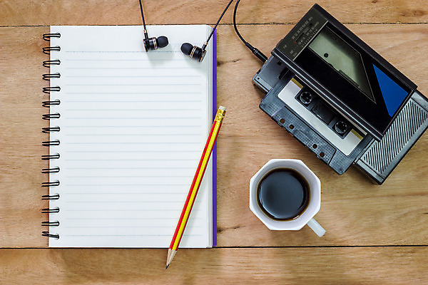 포토 JPG 해외이미지 디자인 종이 커피 음악 백그라운드 텍스트 유리 탁자 사람없음 목재 책 컵 연필 파티 라벨 검은색 쪽지 헤드폰 공책 소리 수확 흰색 카세트테이프 오픈 메시지 클래식 앨범 편지 복고 디스코 투자 오디오 테이프 페이지 시트 스테레오 옛날 플레이어 스타일 힙스터 해외202004 해외포토 나무 식기 패션 음료 컬러 음향기기 가구 컨셉 농업 비즈니스 재료 재질 문화예술 문구용품 학용품 프레임 이벤트 전자제품 필기구 춤 파일형식 이미지허브