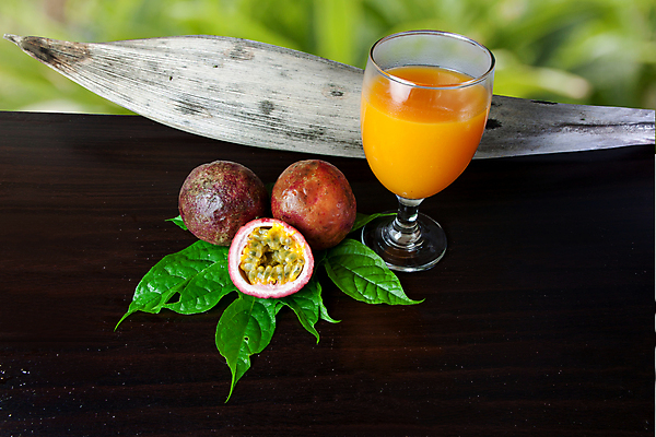 포토 JPG 해외이미지 음식 과일 건강 사람없음 목재 노란색 주스 신선 맛 상쾌 날것 열정 내추럴 숙성 이국적 해외202004 해외포토 나무 감정 음료 컬러 컨셉 재료 파일형식 이미지허브