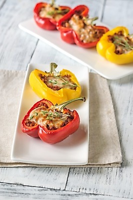 포토 JPG 해외이미지 접시 음식 십자가 2 채소 부분 고추 치즈 파프리카 육류 돼지고기 요리 사람없음 목재 빨간색 노란색 식사 종 껍질 흰색 신선 그릴 정상 자르기 굽기 가득함 토핑 후추 점심식사 폭식 고립 다진 땅바닥 모짜렐라치즈 백리향 핸드메이드 해외202004 해외포토 나무 식기 컬러 식재료 재료 모션 주방용품 유제품 바닥 구이 향신료 파일형식 이미지허브