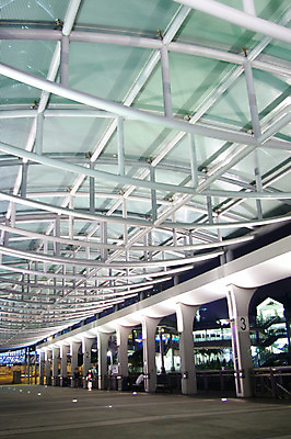 포토 JPG 해외이미지 응시 비즈니스 건축양식 창문 지붕 새로움 실내 사람없음 내부 건물 빛 도시풍경 컬러풀 사무실 우주 계단 중국 도시 작업 오픈 투명 복도 센터 도심 야간 저녁 천장 슛 장면 지역 홍콩 옛날 철강 특별함 해외202004 해외포토 자연요소 건축물 시선 건축 아시아 컬러 컨셉 풍경 파일형식 이미지허브