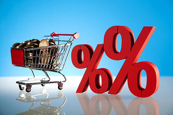 포토 JPG 해외이미지 말풍선 비즈니스 실내 타이포그라피 사람없음 동전 쇼핑카 퍼센트 파란배경 해외202004 해외포토 문자 백그라운드 돈 내부 파란색 쇼핑 카트 특수기호 파일형식 이미지허브