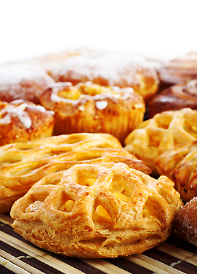 포토 JPG 해외이미지 음식 디저트 사탕 사람없음 가로 쌓기 쿠키 케이크 빵집 튀김 신선 뜨거움 도넛 달콤 맛 가루 설탕 굽기 먹기 대나무 속도 냅킨 롤 위치 뭉치 번 페스츄리 많음 해외202004 해외포토 나무 빵 컨셉 모션 상점 구이 파일형식 이미지허브