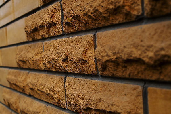 포토 JPG 해외이미지 응시 벽 백그라운드 벽돌 주택 안전 사람없음 빨간색 여름 경제 빛 울타리 갈색 노란색 쌓기 어둠 보호 질감 보안 직사각형 고립 떠남 해외202004 해외포토 도형 시선 계절 컬러 컨셉 모션 건물 담장 파일형식 이미지허브