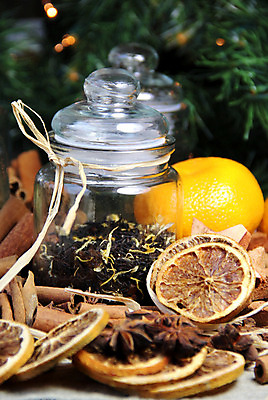 포토 JPG 해외이미지 전통 계절 꽃 음료 음식 크리스마스 겨울 오렌지 재료 휴가 귤 주택 건조 따뜻함 요리 동양인 사람없음 목재 장식 갈색 껍질 뜨거움 막대기 변화 차 달콤 맛 혼합 가루 향신료 매움 아로마 롤 향 시나몬 해외202004 해외포토 나무 식물 기념일 컬러 컨셉 과일 인종 건물 향미료 파일형식 이미지허브