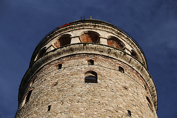 포토 JPG 해외이미지 여행 건축양식 창문 지붕 이스탄불 사람없음 건물 탑 어둠 발코니 역사 칠면조 옛날 해외202004 해외포토 건축물 건축 조류 파일형식 튀르키예 이미지허브
