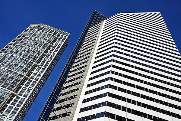 포토 JPG 해외이미지 여행 가로등 건축양식 휴가 조명 풍경 사람없음 관광지 도시풍경 사무실 고층빌딩 황혼 도시 원형 도심 야간 출장 시티라이프 스카이라인 빛망울 시카고 해외202004 해외포토 자연요소 도형 라이프스타일 공공시설 건축 비즈니스 빌딩 빛 미국 일몰 파일형식 이미지허브