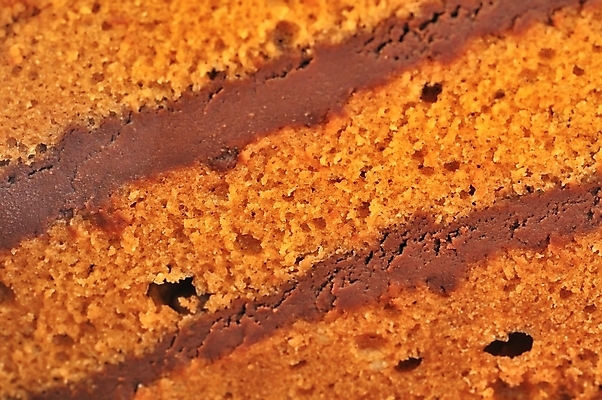 포토 JPG 해외이미지 음식 조각 백그라운드 컨셉 십자가 부분 추상 요리 사람없음 과자 케이크 초콜릿 황금 묘사 질감 층 스펀지 대각선 해외202004 해외포토 선 무늬 디저트 파일형식 이미지허브