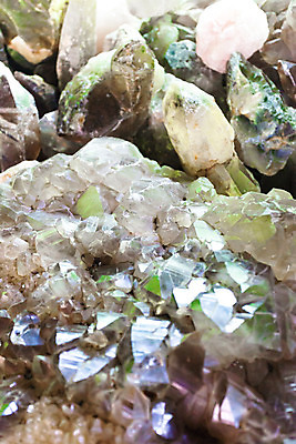 포토 JPG 해외이미지 아시아 분홍색 여행 휴식 조명 사람없음 초록색 컬러풀 햇빛 평화 귀여움 맑음 검은색 조약돌 바위 흰색 편안함 보석 발굴 순수 즐거움 만족 천국 빛망울 스리랑카 전용 정교 터키석 해외202004 해외포토 감정 나라 컬러 컨셉 날씨 빛 태양 돌_바위 감각 광석 파일형식 이미지허브