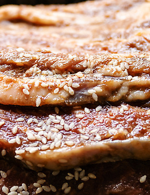 포토 JPG 해외이미지 음식 조각 백그라운드 재료 육류 스테이크 요리 비프스테이크 사람없음 빨간색 쌓기 주방 소고기 흰색 신선 그릴 바비큐 자르기 허브 허리 준비 날것 로즈메리 갈비뼈 고립 단백질 등심 생식 정육점 해외202004 해외포토 식물 컬러 식재료 모션 주방용품 뼈 서양음식 신체부위 상점 영양소 파일형식 이미지허브